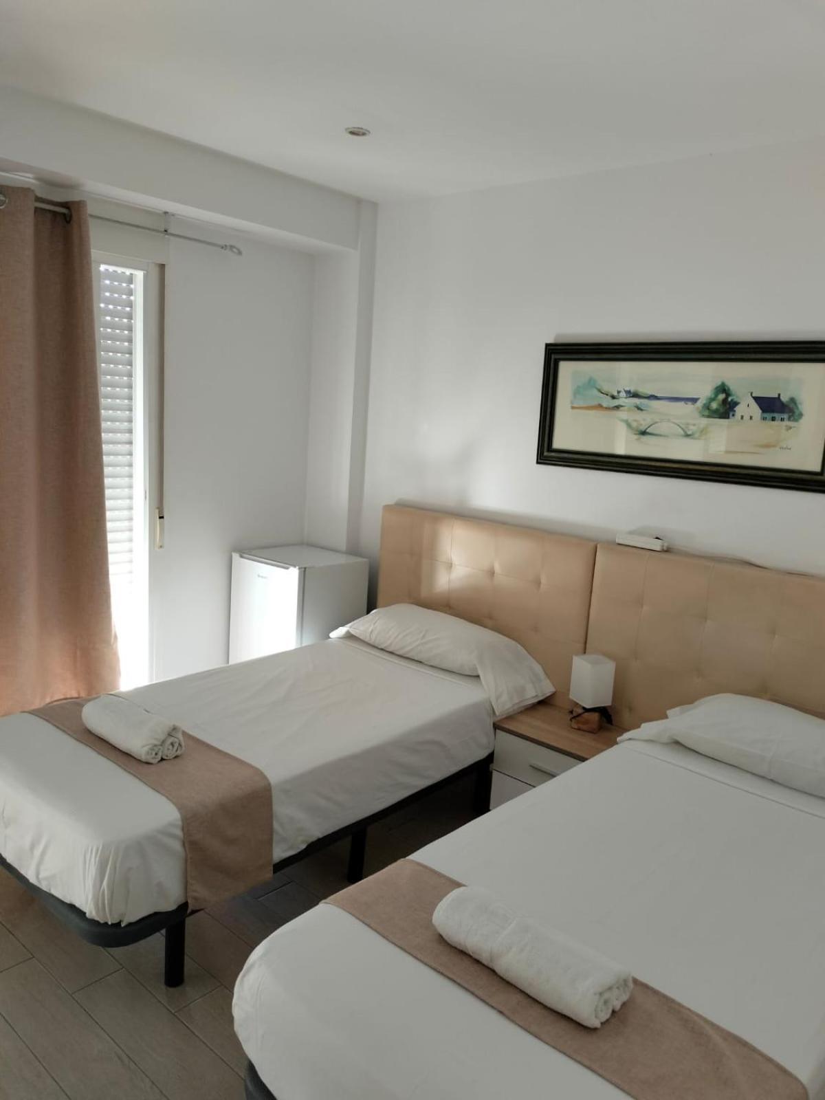 Pension Portugal Аликанте Экстерьер фото