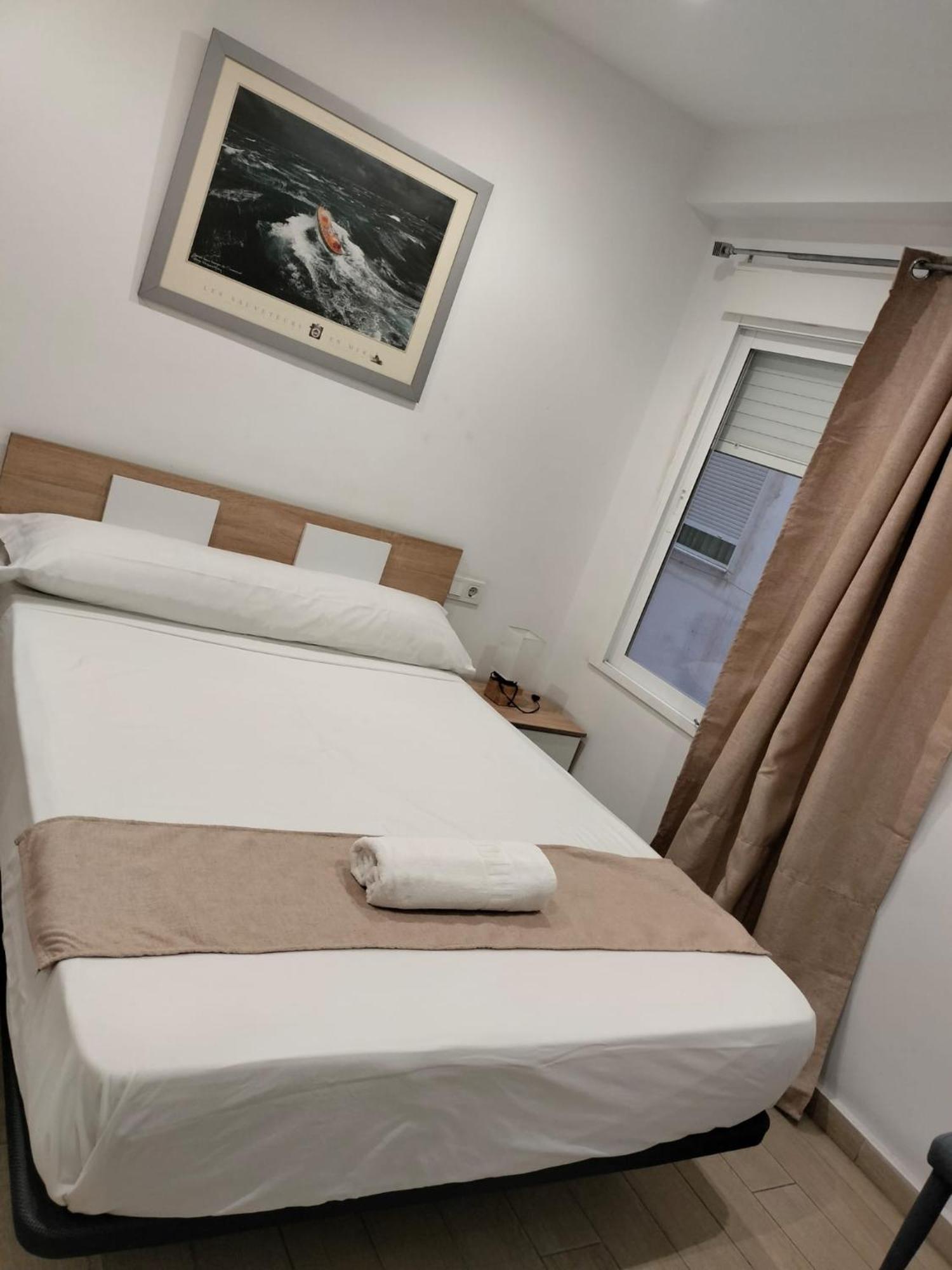 Pension Portugal Аликанте Экстерьер фото