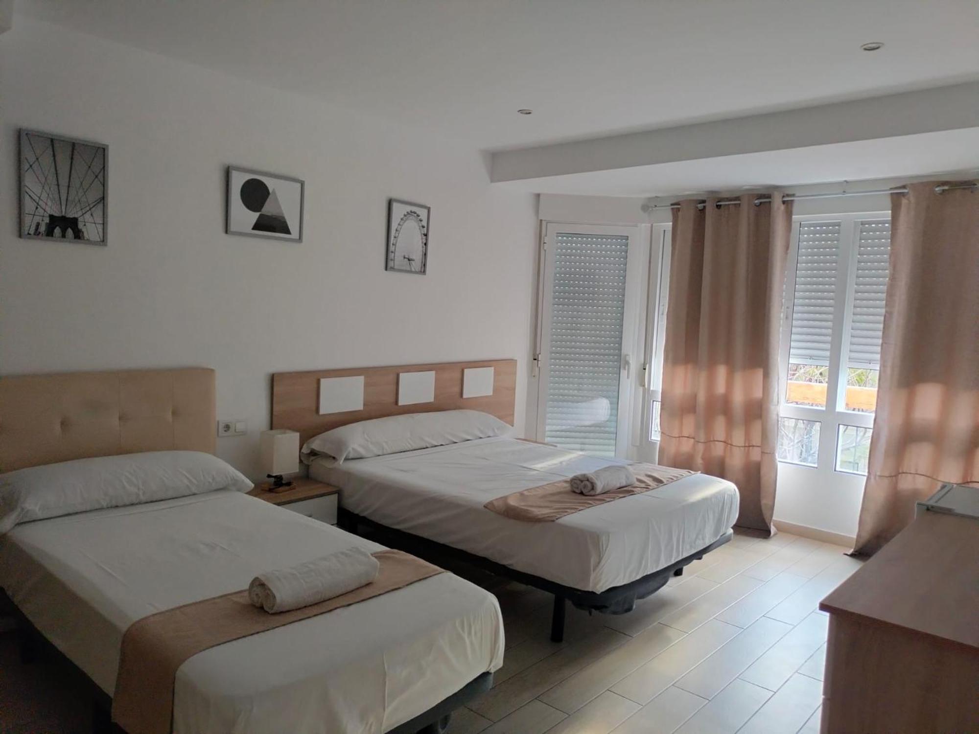 Pension Portugal Аликанте Экстерьер фото