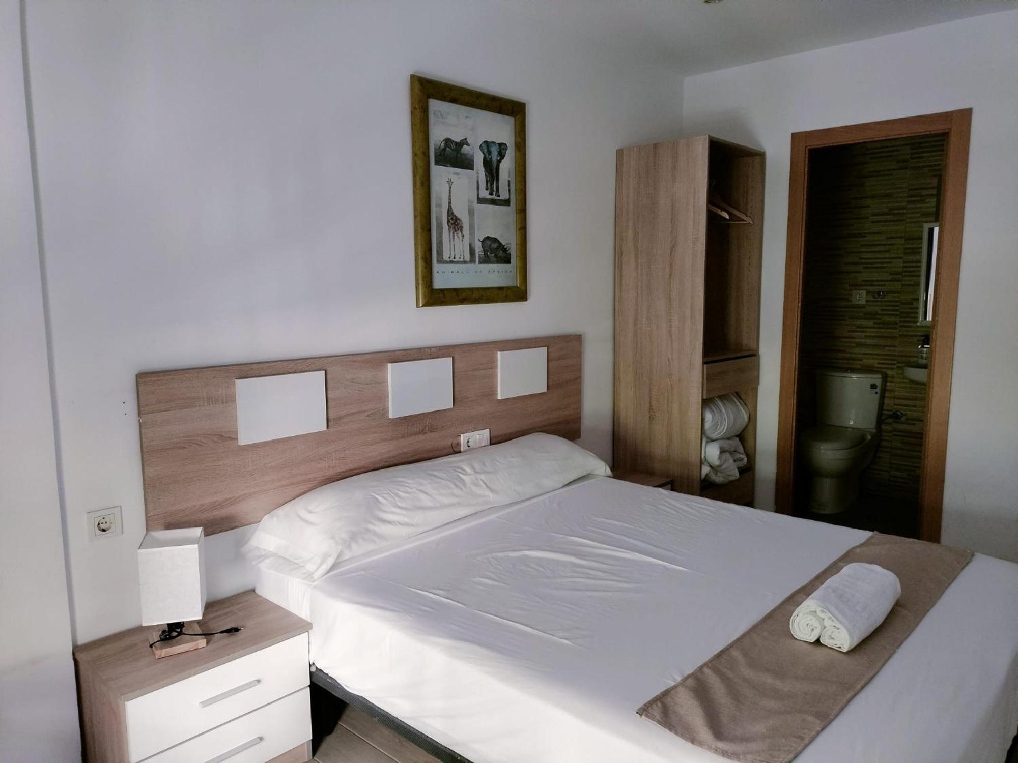 Pension Portugal Аликанте Экстерьер фото